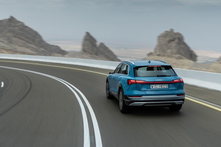  Audi e-tron 55 Quattro 2019 года  (WW) (фото 167 из 452)